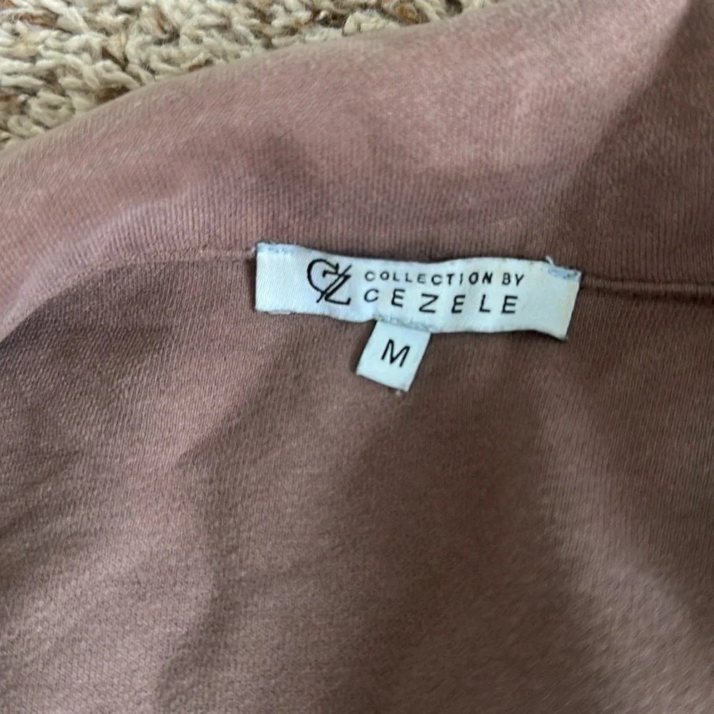 Shacket - Picture 2 of 2